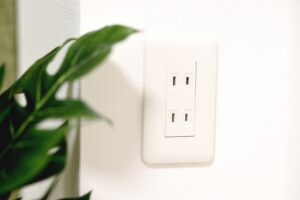 コメダ珈琲で電源コンセントはある？自由に使えるのか解説！