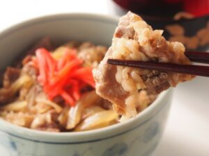 松屋の牛丼をアレンジ！おすすめのトッピングを解説！