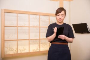 かっぱ寿司で前給制度とは？企業コードや方法など詳しく解説！