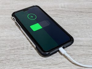 バーミヤンに電源はあるの？スマホ充電に使ってもいいのか解説！